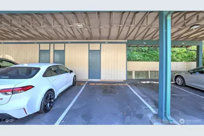 17431 Ambaum Boulevard S #D2, Burien, WA 98148 - Photo 19