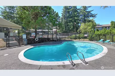 17431 Ambaum Boulevard S #D2, Burien, WA 98148 - Photo 21