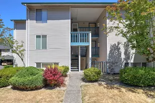 17431 Ambaum Blvd S, Burien, WA 98148 - Photo 1