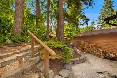 23417 Edmonds Way, Edmonds, WA 98026 - Photo 25