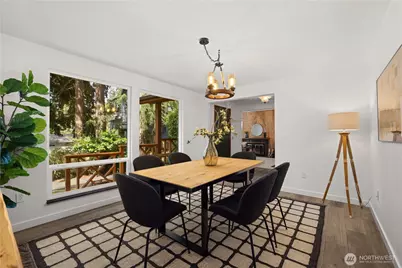 23417 Edmonds Way, Edmonds, WA 98026 - Photo 9