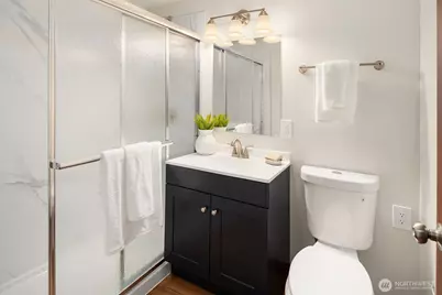 9275 Renton Avenue S, Seattle, WA 98118 - Photo 21