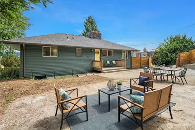 9275 Renton Avenue S, Seattle, WA 98118 - Photo 3
