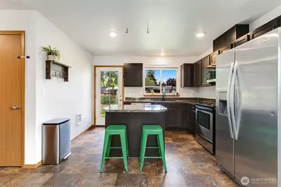 22207 126th Street E, Bonney Lake, WA 98391 - Photo 5