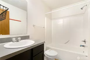 22207 126th St E, Bonney Lake, WA 98391 - Photo 17