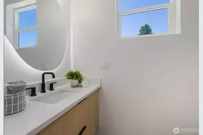 726 N 89th Street, Seattle, WA 98103 - Photo 21