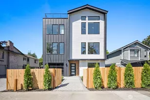 726 N 89th St, Seattle, WA 98103 - Photo 3