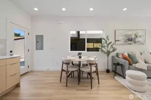 726 N 89th St, Seattle, WA 98103 - Photo 7