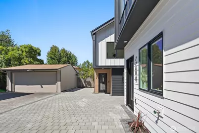 724 N 89th Street, Seattle, WA 98103 - Photo 1
