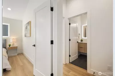 724 N 89th Street, Seattle, WA 98103 - Photo 17