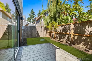 724 N 89th St, Seattle, WA 98103 - Photo 23