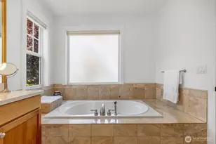 801 W Barrett St, Seattle, WA 98119 - Photo 19