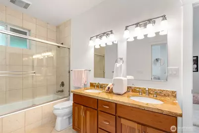 801 W Barrett Street, Seattle, WA 98119 - Photo 23