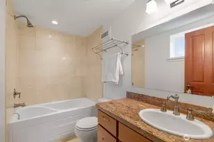801 W Barrett St, Seattle, WA 98119 - Photo 29