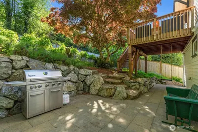 801 W Barrett Street, Seattle, WA 98119 - Photo 33