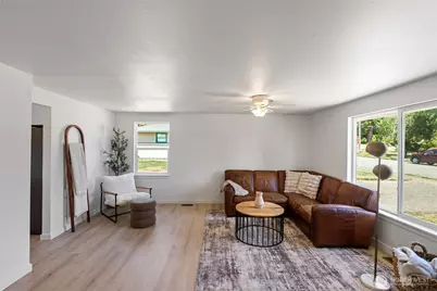3331 Phillips Avenue, Bremerton, WA 98310 - Photo 7