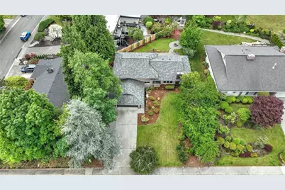 14837 SE Fairwood Boulevard, Renton, WA 98058 - Photo 3