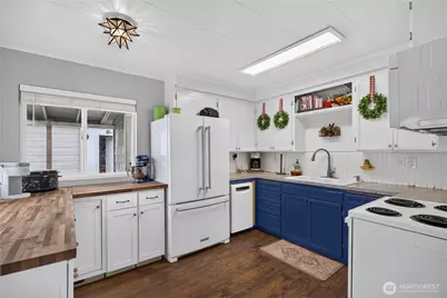 12951 Satterlee Road, Anacortes, WA 98221 - Photo 9