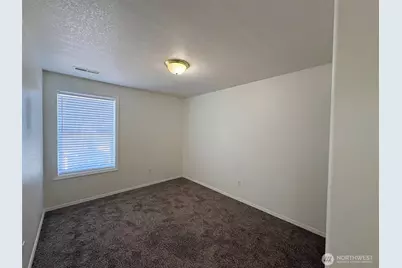 1005 Pacific Avenue N, Kelso, WA 98626 - Photo 17