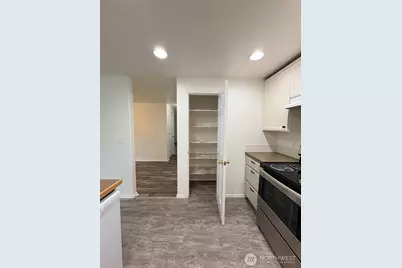 1005 Pacific Avenue N, Kelso, WA 98626 - Photo 9