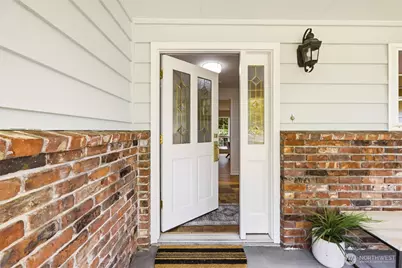 17815 NE 9th Street, Bellevue, WA 98008 - Photo 3