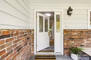 17815 NE 9th St, Bellevue, WA 98008 - Photo 3