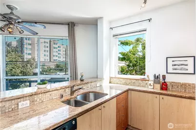 668 S Lane Street #314, Seattle, WA 98104 - Photo 5