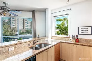 668 S Lane St, Seattle, WA 98104 - Photo 5