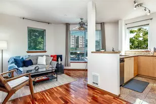 668 S Lane St, Seattle, WA 98104 - Photo 9