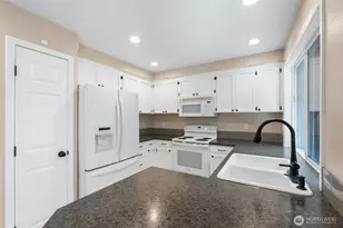 15711 NE 117th Ct, Brush Prairie, WA 98606 - Photo 13