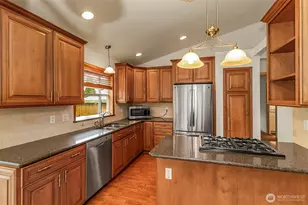9520 2nd St SE, Lake Stevens, WA 98258 - Photo 7