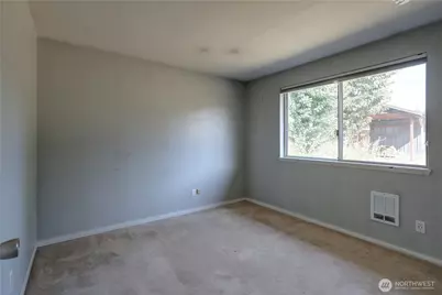 1705 19th Dr NE, Auburn, WA 98002 - Photo 5