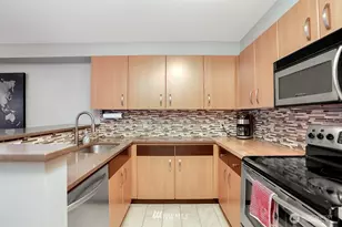 4020 Aurora Ave N, Seattle, WA 98103 - Photo 3