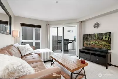 4020 Aurora Avenue N #303, Seattle, WA 98103 - Photo 9
