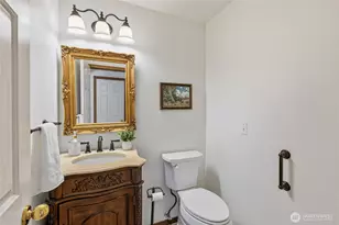 2012 NE Amhurst Ct, Poulsbo, WA 98370 - Photo 17