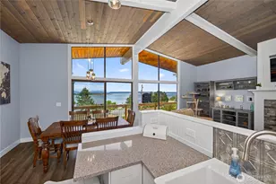 578 SW Shelley Ln, Oak Harbor, WA 98277 - Photo 5