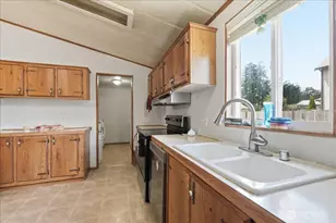 309 Warren Street N, Roy, WA 98580 - Photo 11