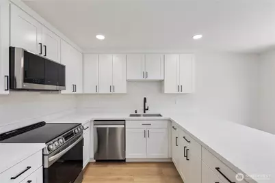 2201 NW 64th Street #D, Seattle, WA 98107 - Photo 13