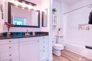 2415 2nd Ave, Seattle, WA 98121 - Photo 15