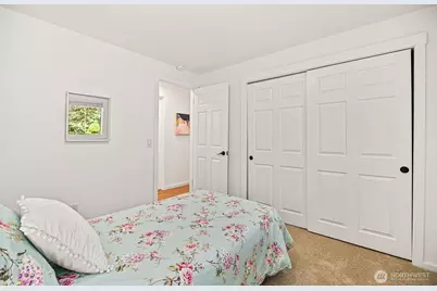 10758 Ashworth Avenue N, Seattle, WA 98133 - Photo 25