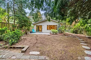 10758 Ashworth Ave N, Seattle, WA 98133 - Photo 27