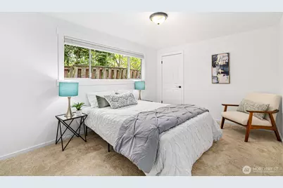 10758 Ashworth Avenue N, Seattle, WA 98133 - Photo 19