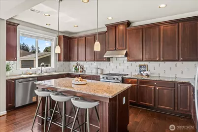 5028 70th Place SW, Mukilteo, WA 98275 - Photo 9