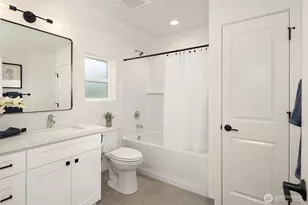 2402 Cleveland Ave, Everett, WA 98201 - Photo 29