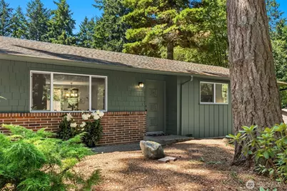 12249 N Madison Avenue NE, Bainbridge Island, WA 98110 - Photo 1