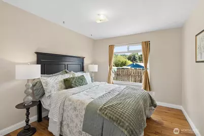 2518 2514 Spring Street NE, Bremerton, WA 98310 - Photo 11