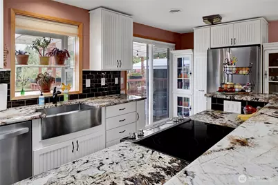 2413 N 18th Place, Mount Vernon, WA 98273 - Photo 11