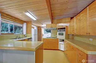 1351 Steffen Pl, Camano Island, WA 98282 - Photo 13