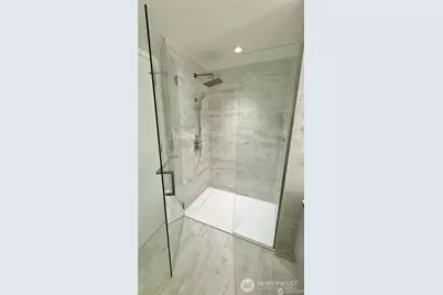 889 Avenue Square NE #410, Bellevue, WA 98004 - Photo 15
