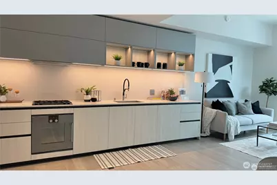 889 Avenue Square NE #410, Bellevue, WA 98004 - Photo 3